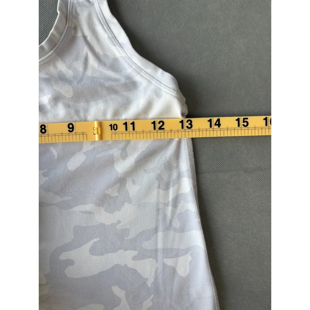 Lululemon Tank Top Women's White Camo Racerback Scoop Neck Performance Pullover